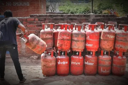 LPG Gas Cylinder shortage due to strike in Indane Gas bottling plant