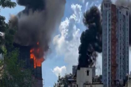 ফের কলকাতায় অগ্নিকাণ্ড, প্রিন্স আনোয়ার শাহ রোডের বহুতলে তীব্র আতঙ্ক 10 25 8